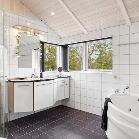 Hilaria - 1-4km From The Sea By Interhome Feriehus
